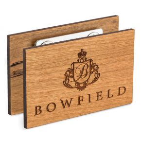 Badges en bois gravés